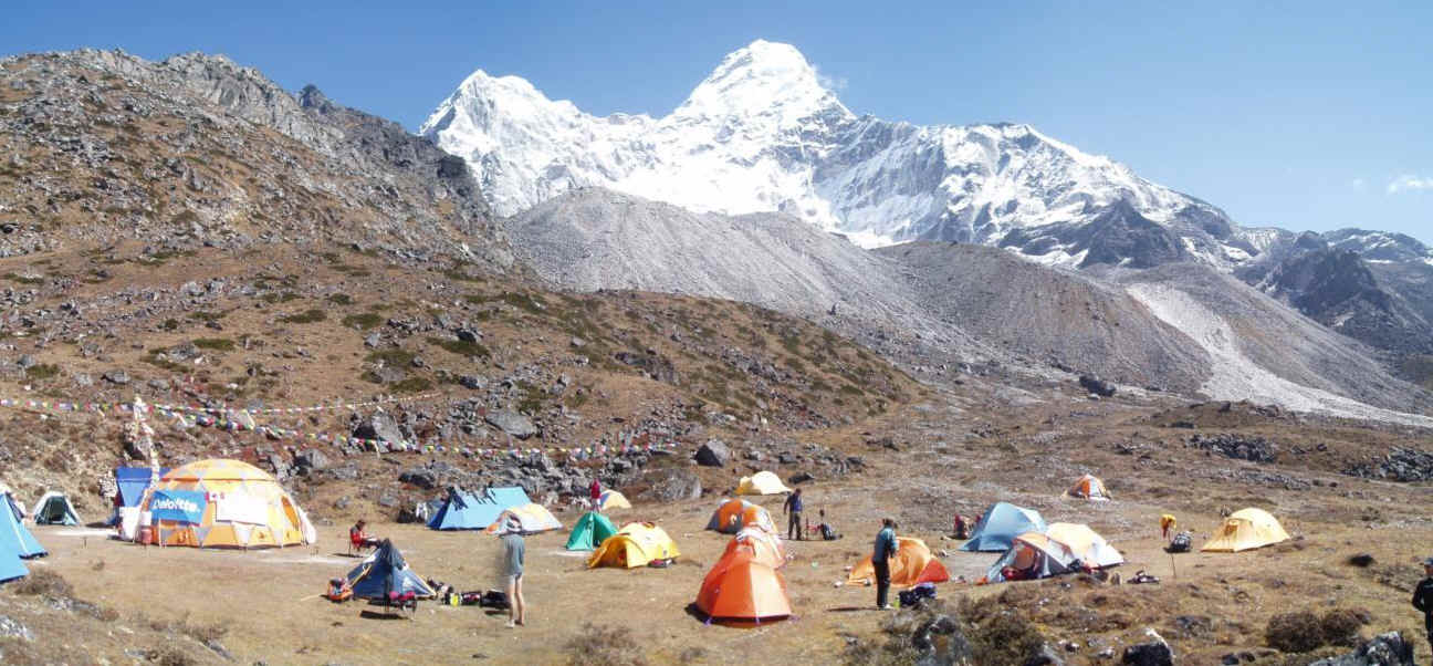 Mt. Ama Dablam base camp Peak Freaks